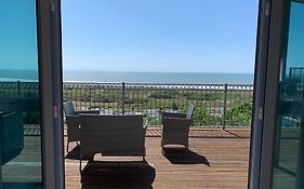 Cliff Haven, A Coastal Apartment With Spectacular Sea Views, 